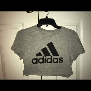 Cropped Adidas Top